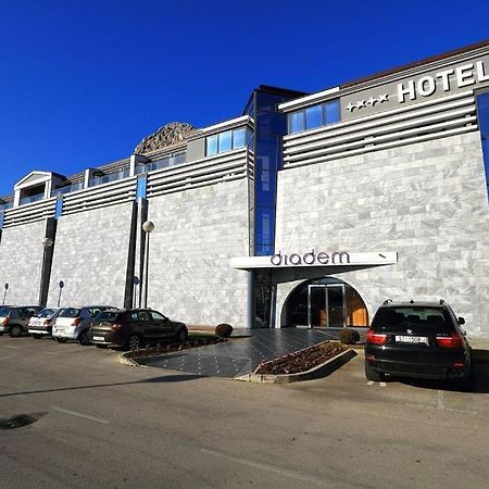 Hotel Diadem Омиш Экстерьер фото