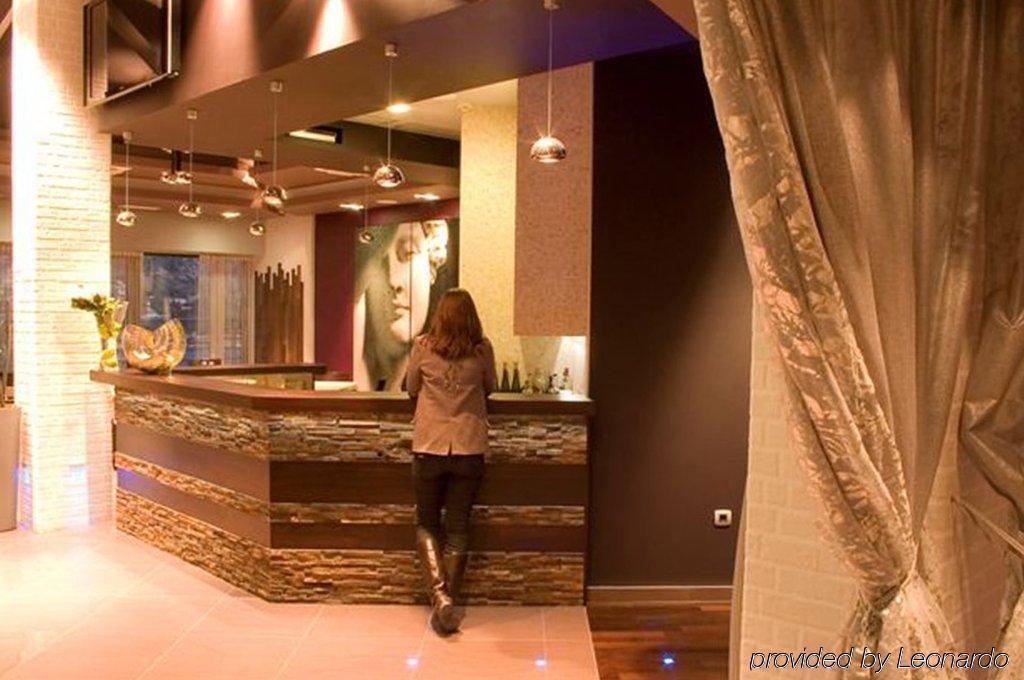 Hotel Diadem Омиш Интерьер фото