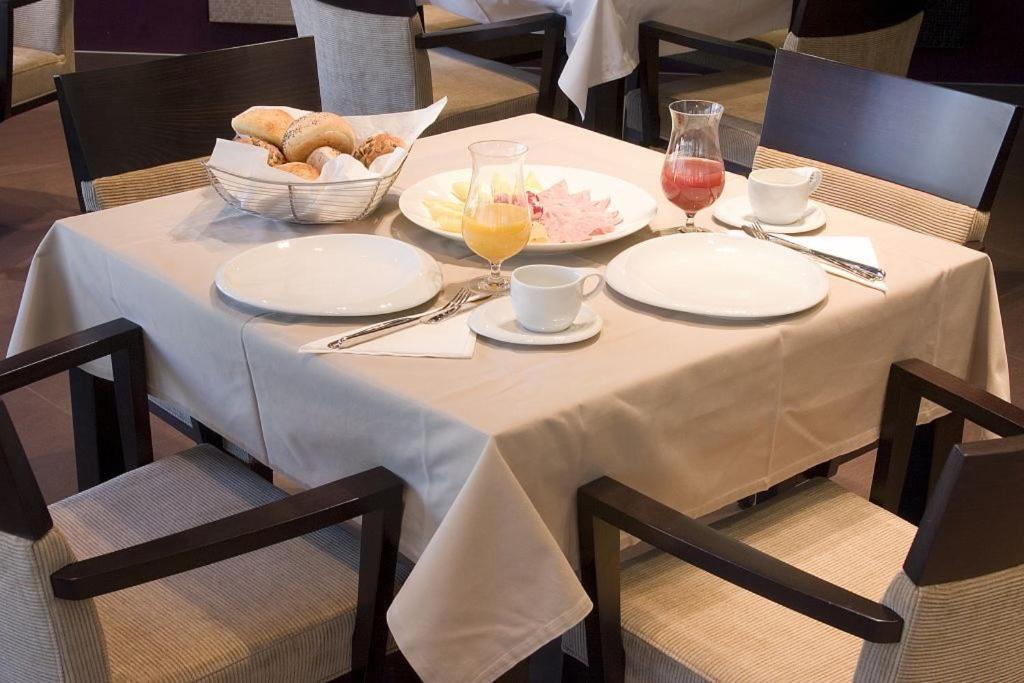 Hotel Diadem Омиш Ресторан фото